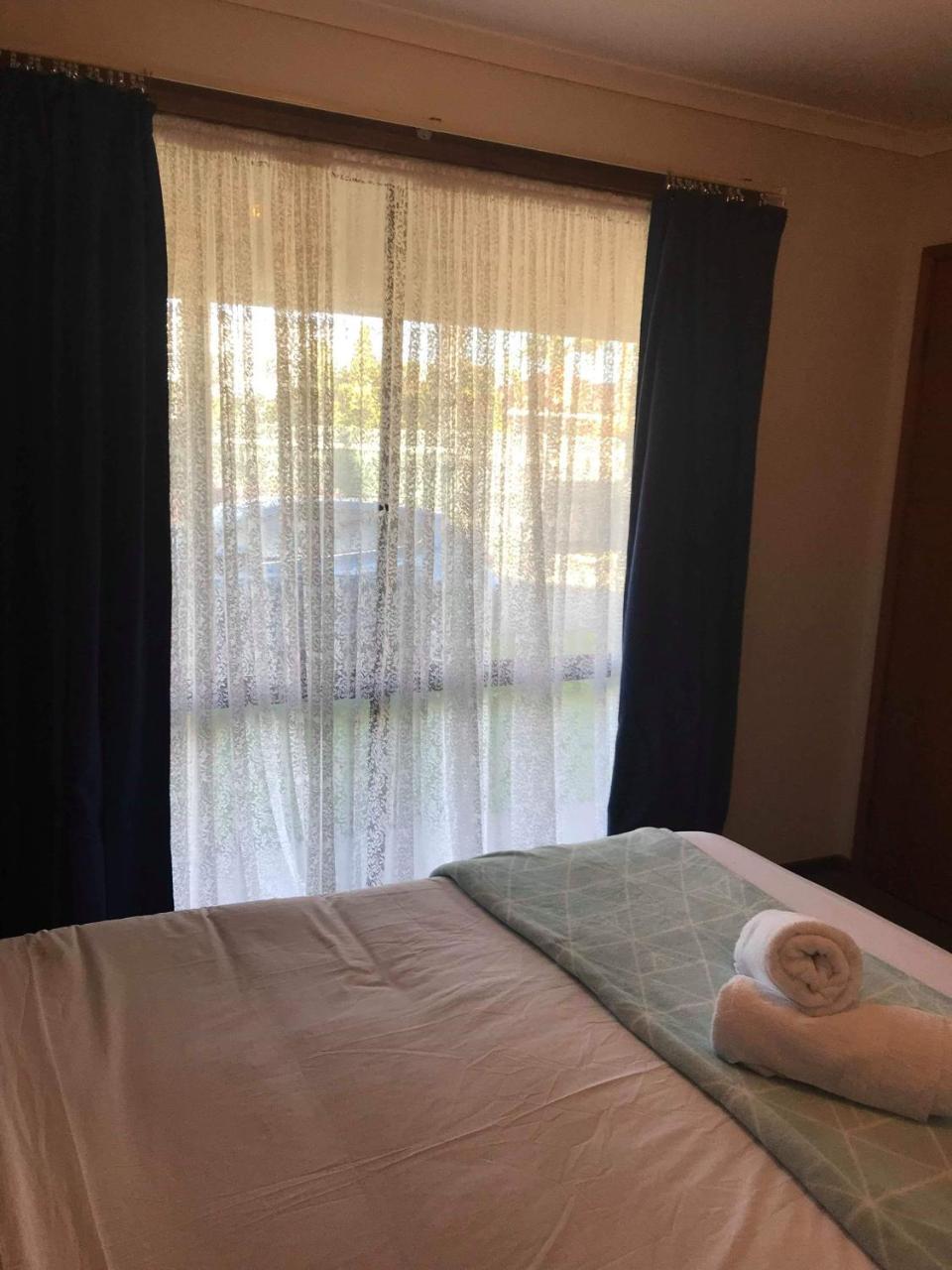 Lakes Jakaranda Holiday Units Лейкс-Энтранс Экстерьер фото